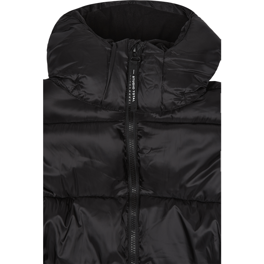 Studio Total Recycled Puffer Jacket